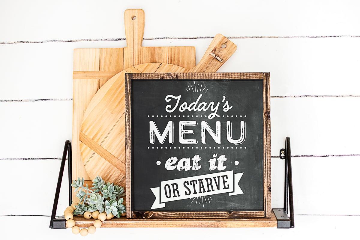 Free Printable Kitchen Set, a printable wall art, easy to fit into a busy afternoon and an idea worth saving for later