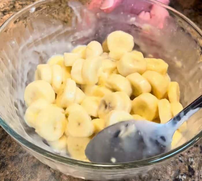 How to Make Chilled Banana Salad