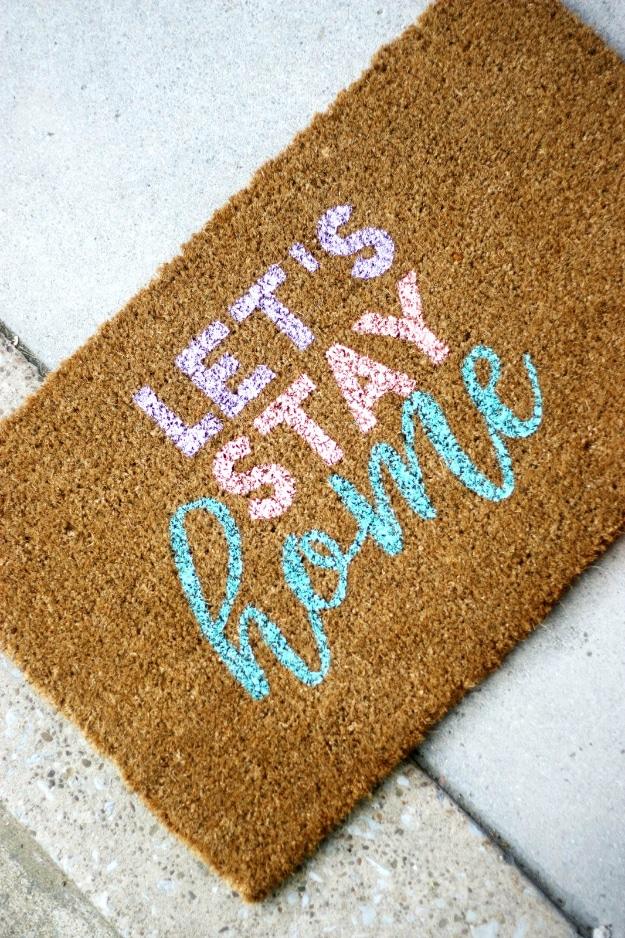 DIY Welcome Mats - Cute Personalized Doormat - Greet Guests in Style with These Easy and Cheap Home Decor Ideas for Your Entry. Doormat Tutorials for Creative Ways to Cover Your Fl