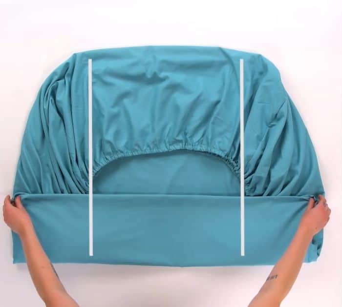 Clever Folding and Organization Hacks bedsheet