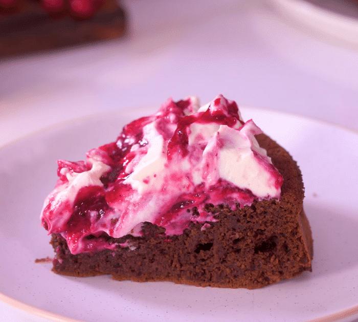 How to Make Chocolate Cranberry Cake