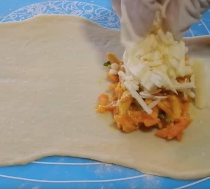 Make chicken and cheese dinner rolls recipe