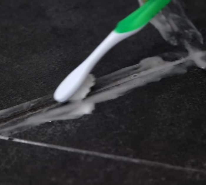 How to Clean Bathroom Tiles Easily Like a Pro Tip