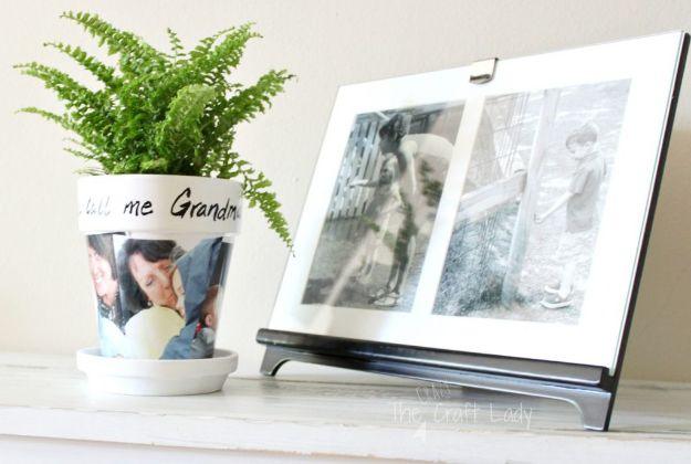 DIY Ideas for Clay Pots - Photo Gift – Clay Pot Craft - Cute Gardening Projects Tutorials for Decorating Pots - Pretty Rustic and Farmhouse Planters for Cheap Home Decor