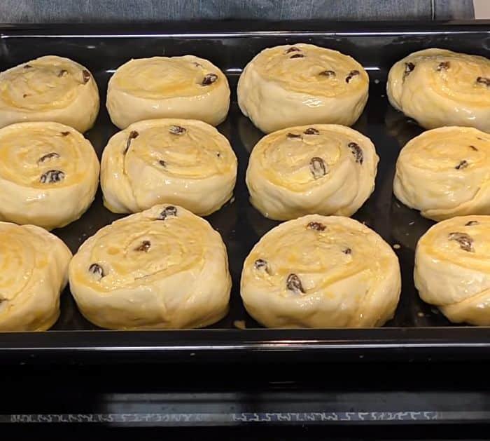 Soft and Fluffy Raisins Cream Cheese Roll Ingredients