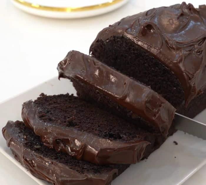 Easy Moist Chocolate Banana Cake Recipe
