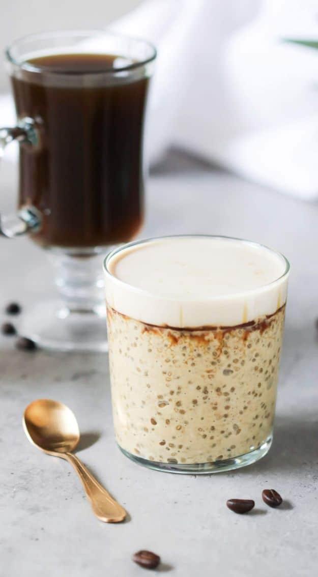 Overnight Oats Recipes - Healthy Caramel Macchiato Overnight Dessert Oats - Easy Breakfast Recipe Idea - Healthy Fruit to Add Blueberry, Banana, Strawberry and Pineapple, Apple Cin