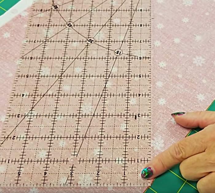 Learn to sew Last Minute Christmas Tree Napkins