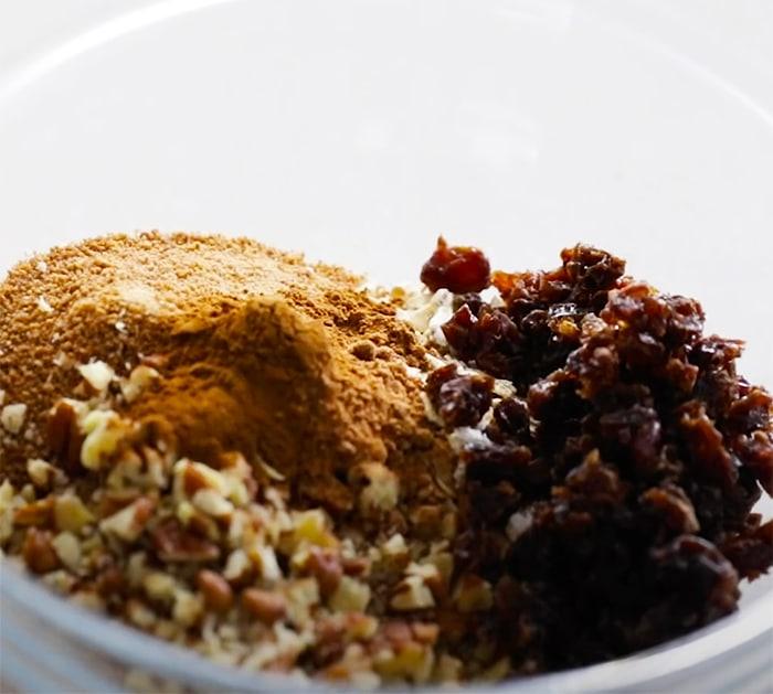 Easy baked apples with cinnamon oat filling - Healthy Dessert Recipes - Fall Dessert Recipes