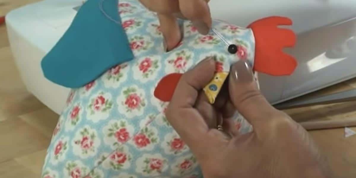 I Made 12 Of These Adorably Easy Chickens Last Week (Learn How)