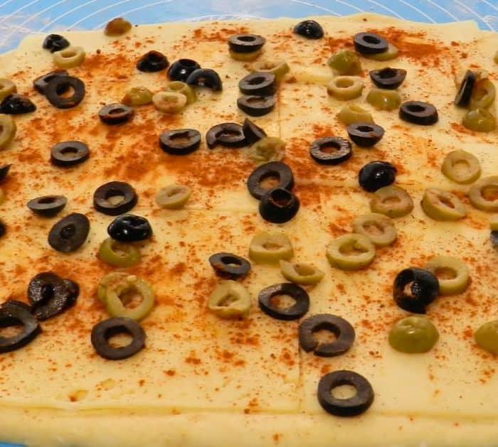 Cheese Olives Pull-Apart Bread Recipe Ingredients