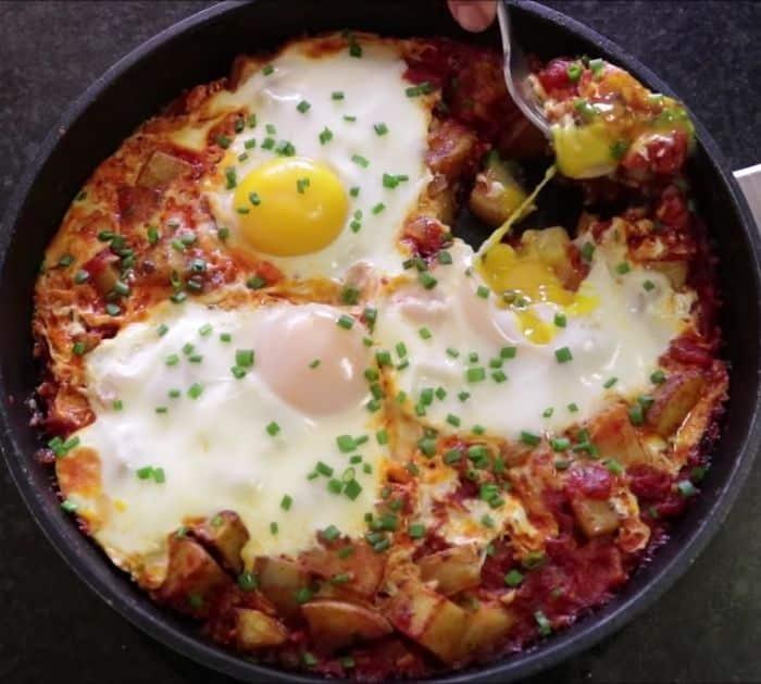 Easy Potatoes And Eggs Breakfast Skillet Recipe