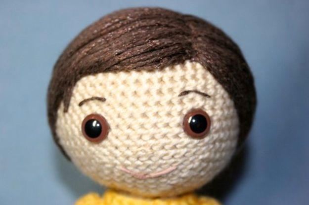 Free Amigurumi Patterns For Beginners and Pros - Amigurumi Hair Tutorial - Easy Amigurimi Tutorials With Step by Step Instructions - Learn How To Crochet Cute Amigurimi Animals, Do