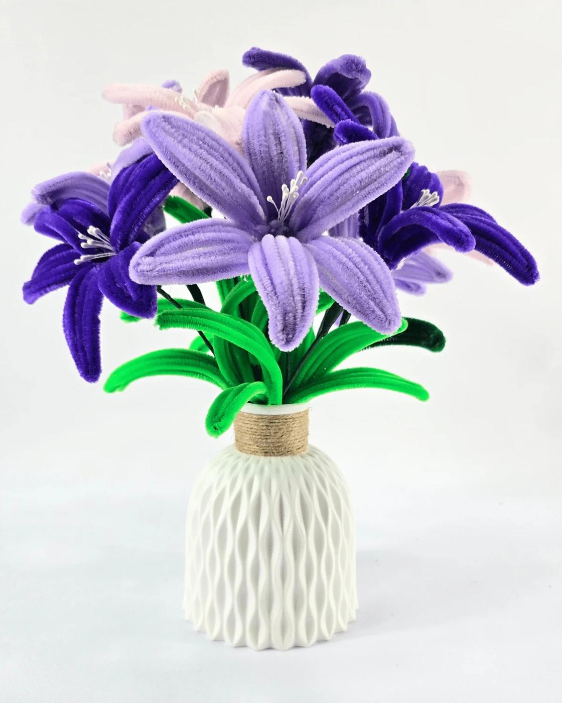 How to make a flower bouquet in minutes using pipe cleaners, a quick handmade chenille stem arrangement