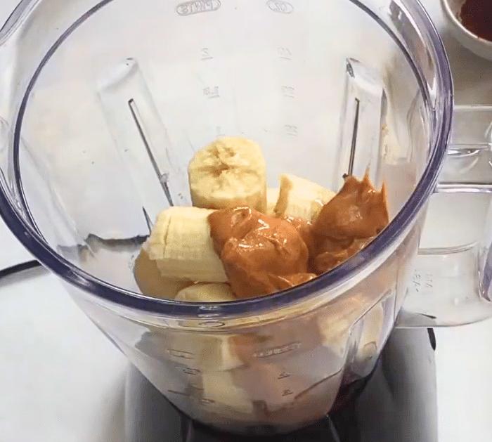 Ingredients for Peanut Butter Banana Milkshake