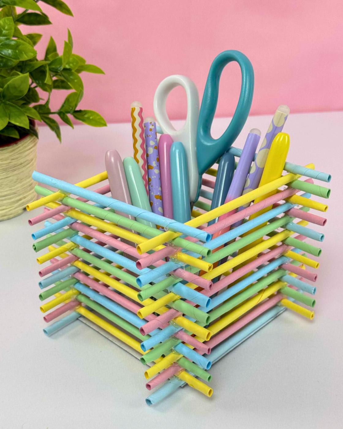 25 And Cheap Gift — 8. colored paper pen holder
