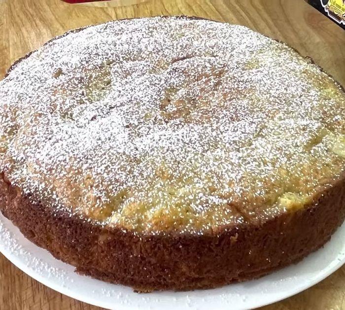 How To Make Old School Apple Walnut Cake