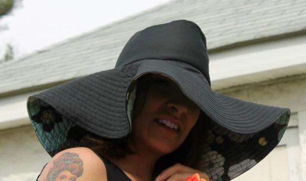 Make A Floppy Fedora, quick to put together in an afternoon and a clever way to reuse scraps you already have