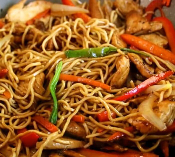 How to Make Chicken Chow Mein