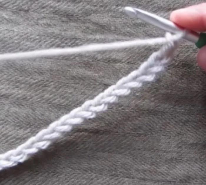Make crocheted slippers from a simple rectangle