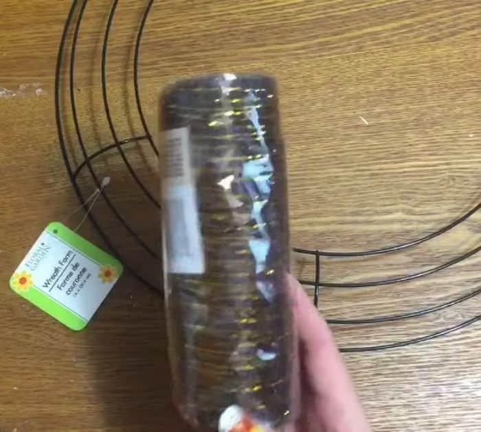 Easy to Make DIY Fall Scarecrow Wreath