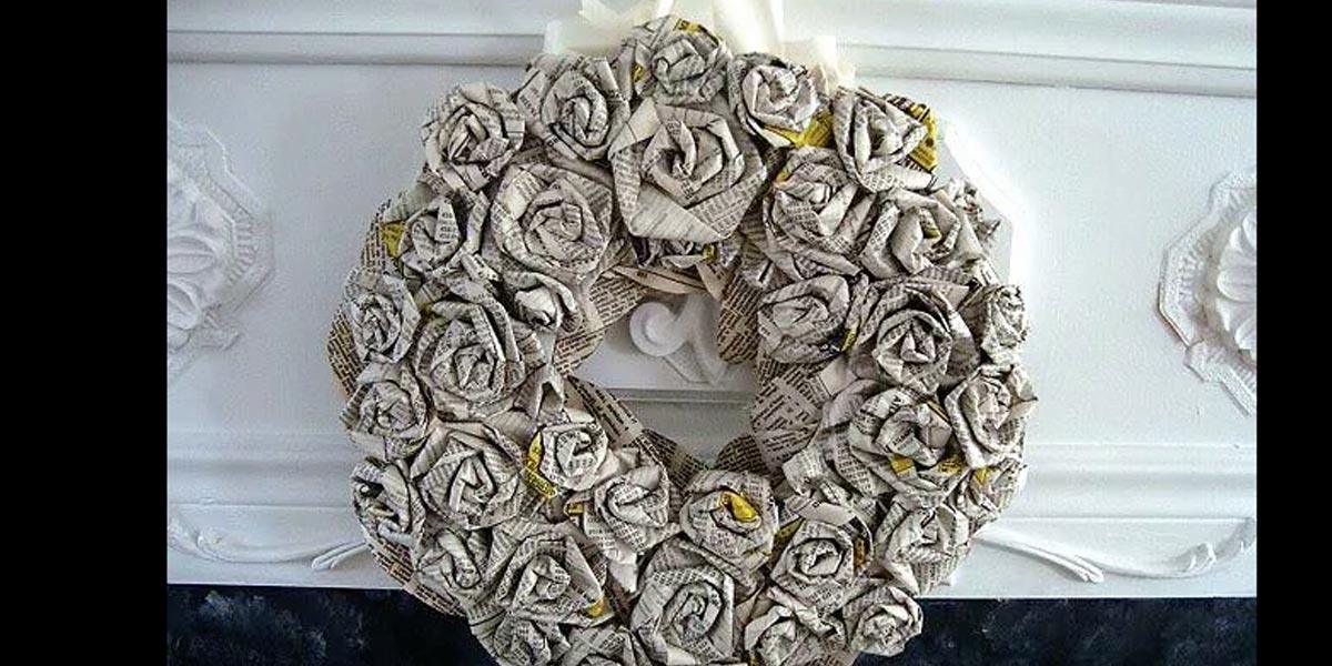 Watch How She Makes This Amazing Rolled Paper Roses Wreath!