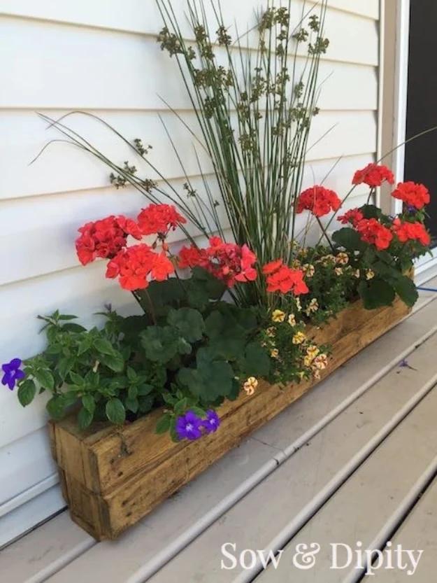 DIY Pallet Trough Planter, no power tools required for the basic build and something worth showing off once it is done