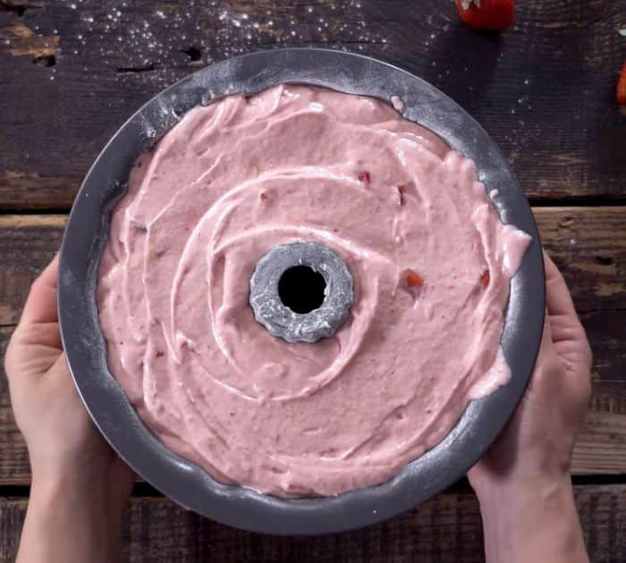 How to Make Strawberry Lemon Bundt Cake