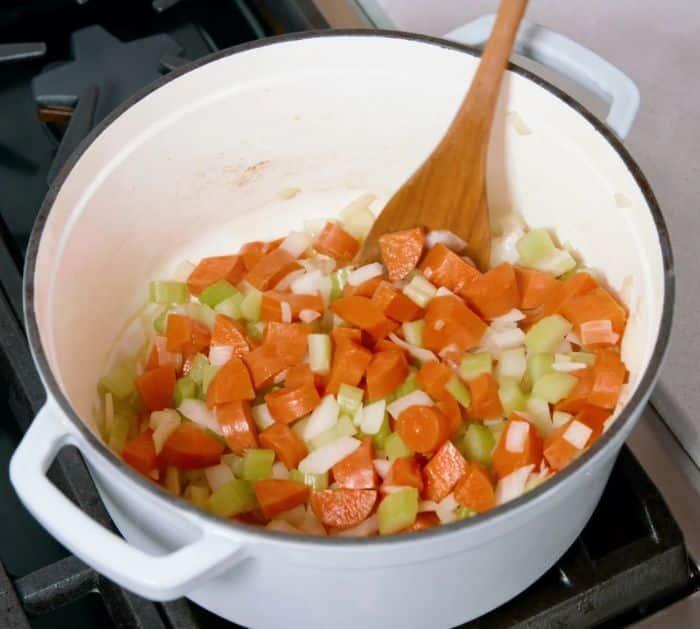 How To Make Hearty Vegetable Soup