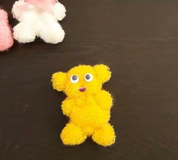 How to Make a Teddy Bear Keychain Using a Hair Tie