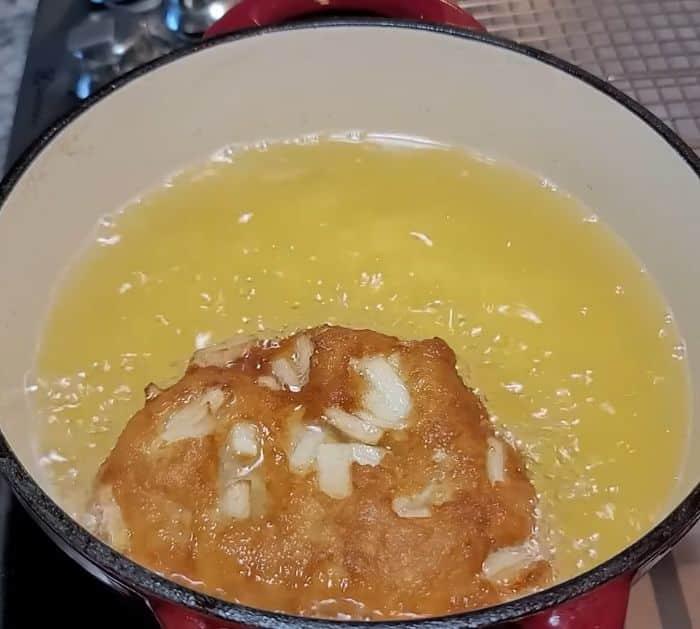 How to Make Apple Fritters Using Canned Biscuit Dough