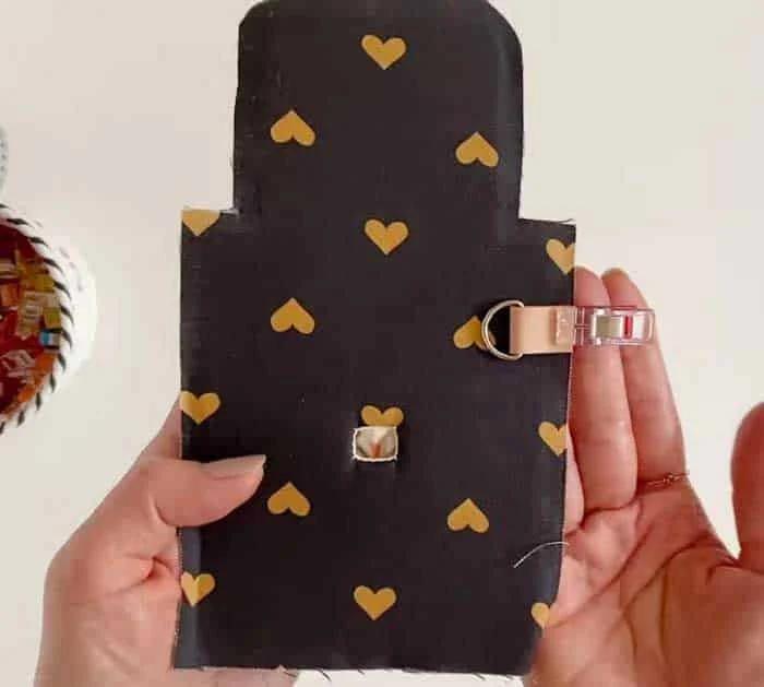 How-To-Sew-Pretty-Air-Pod-Case