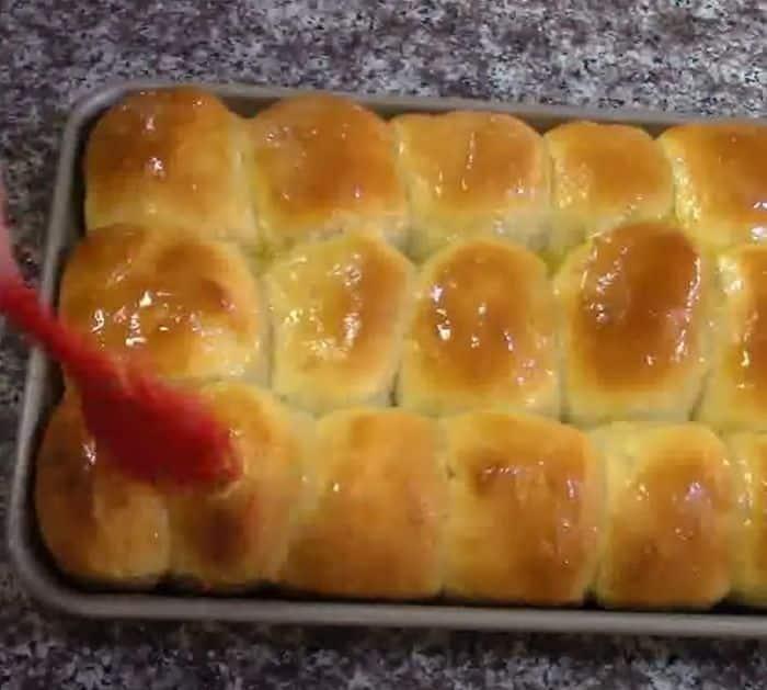 How to make old school dinner roll