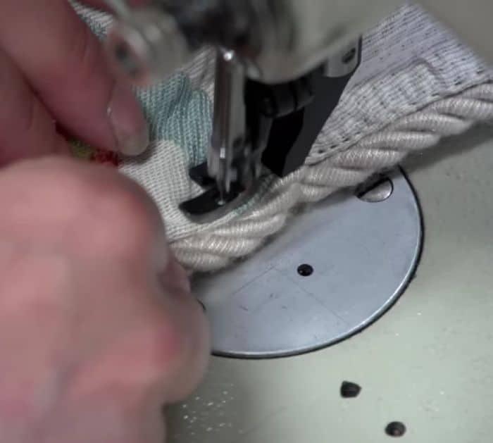 Easy Bench Cushion Tutorial