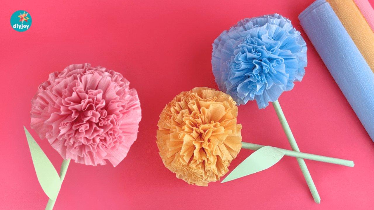 How to Make Crepe Paper Flowers — easy step-by-step DIY tutorial.