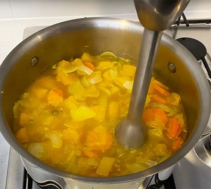 Use An Immersion Blender To Make Creamy Pumpkin Soup - Homemade Recipes