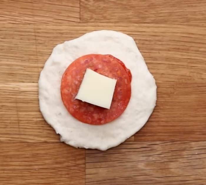 Homemade Pizza Bombs Recipe