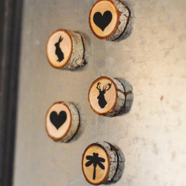 Wood Slice Magnets, a vintage inspired element, a fast weekend build even for a novice and a detail guests always ask about