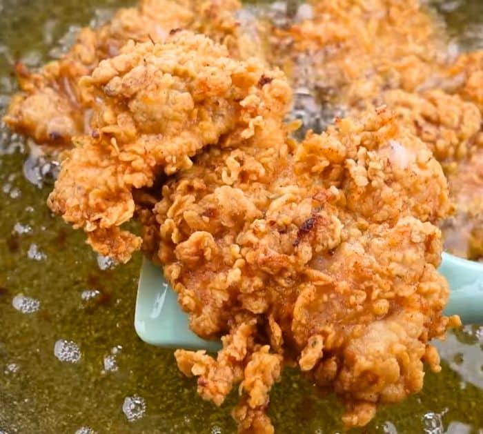 How to Make a Crispy Chicken Burger