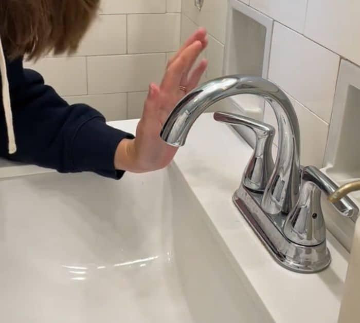 Fix a Frozen Pipe Using a Hairdryer