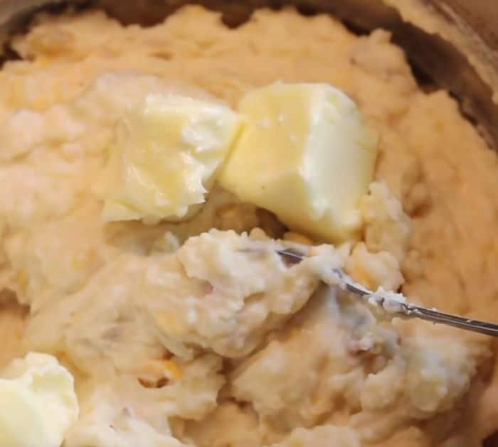 How To Make Sour Cream & Onion Cheddar Mashed Potatoes