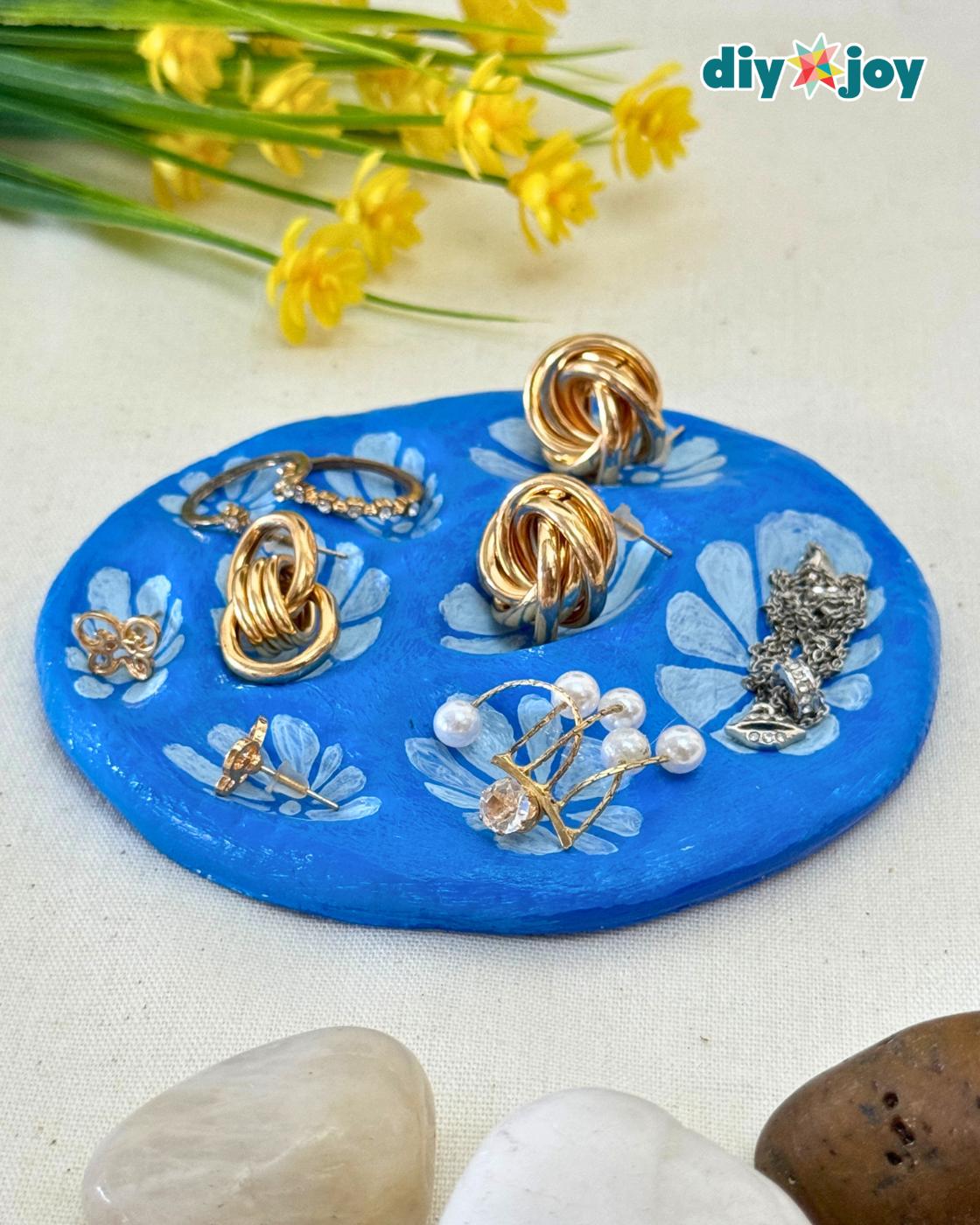 Air Dry Clay Jewelry Organizer Using Pebbles — easy diy pebble design