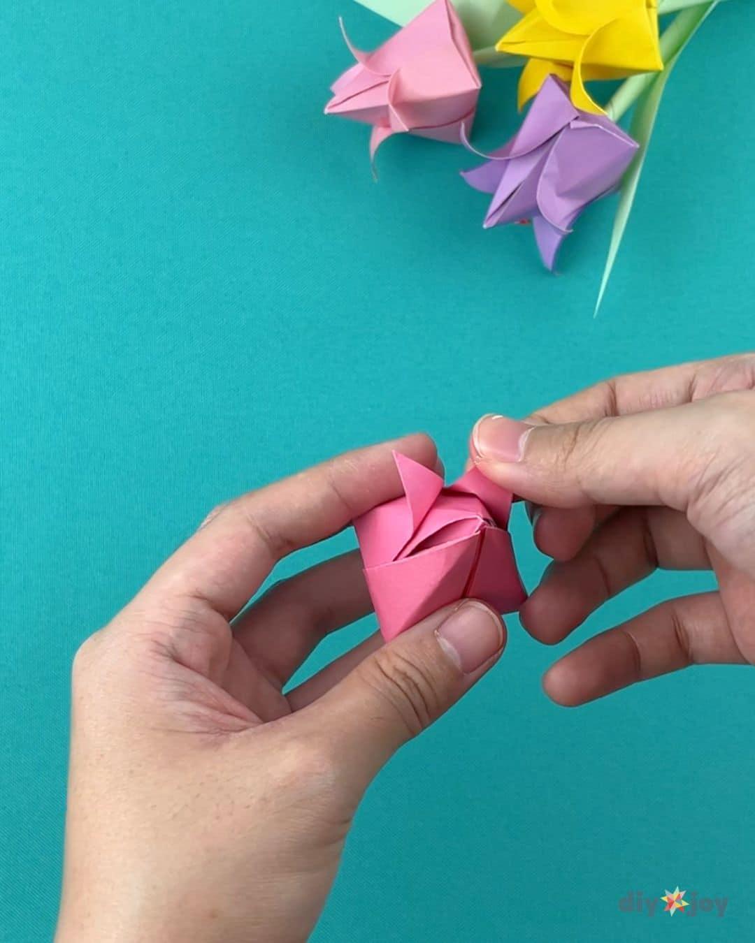 Paper Tulips — step 14 diy bouquet