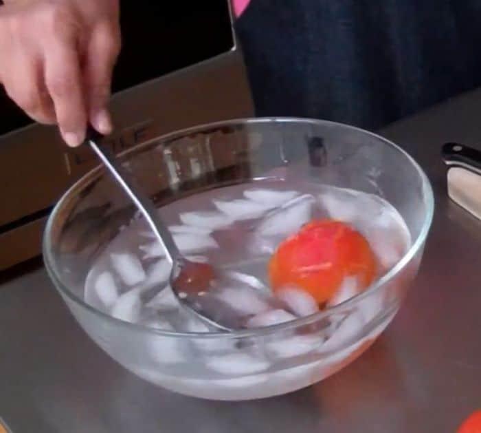 How to remove tomato seeds and skin