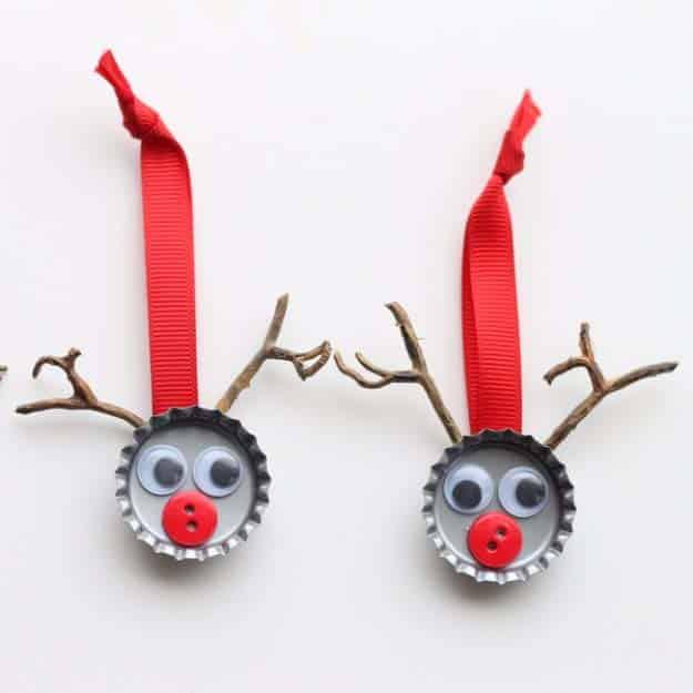 Awesome DIY Christmas Home Decorations and Homemade Holiday Decor Ideas - Quick and Easy Decorating ideas, cool ornaments, home decor crafts and fun Christmas stuff | Crafts and DI