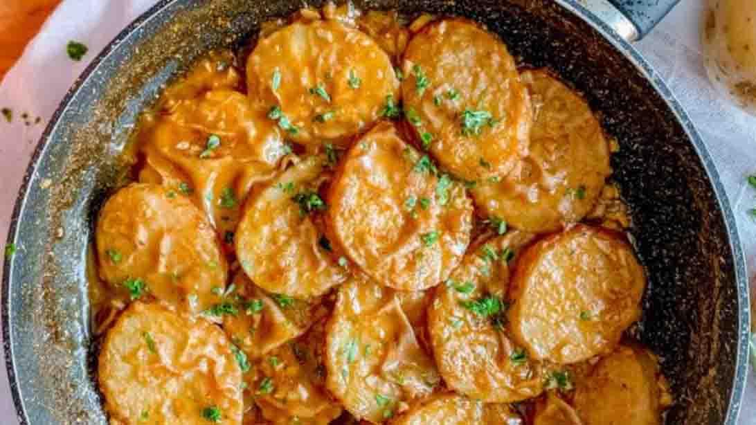 Skillet Spanish Potatoes Recipe