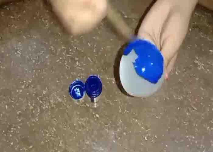 Coloring the old LED bulb
