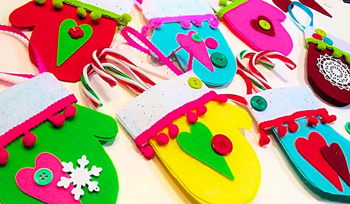 DIY Felt Mitten Card Holder Ornaments With Free Pattern
