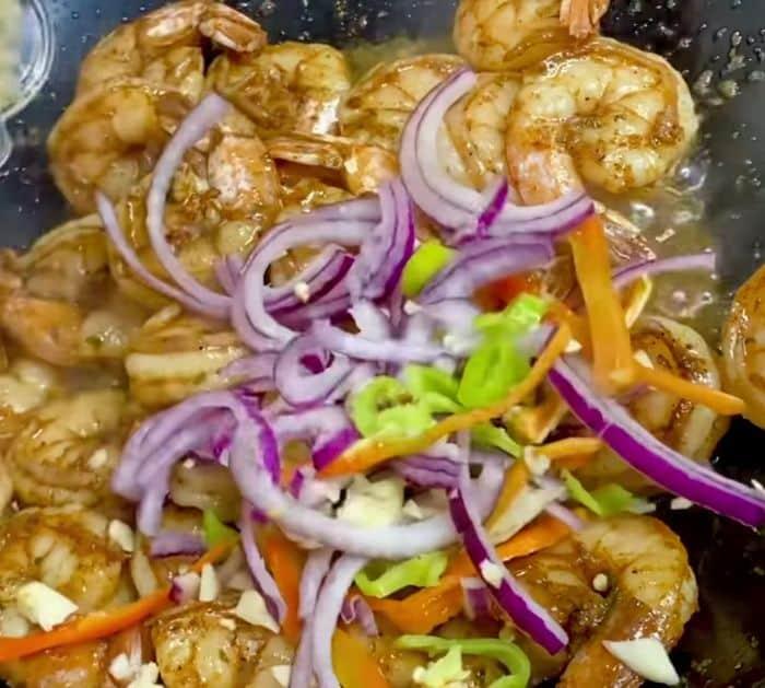 Easy to Make Shrimp & Vegetable Stir-Fry