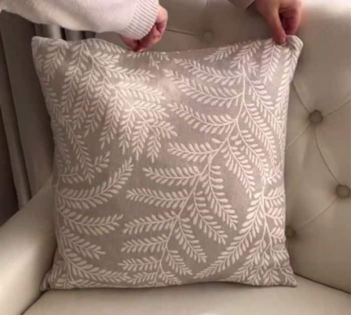 3 Cleaning Hacks to Make Your House Smell Amazing Trick